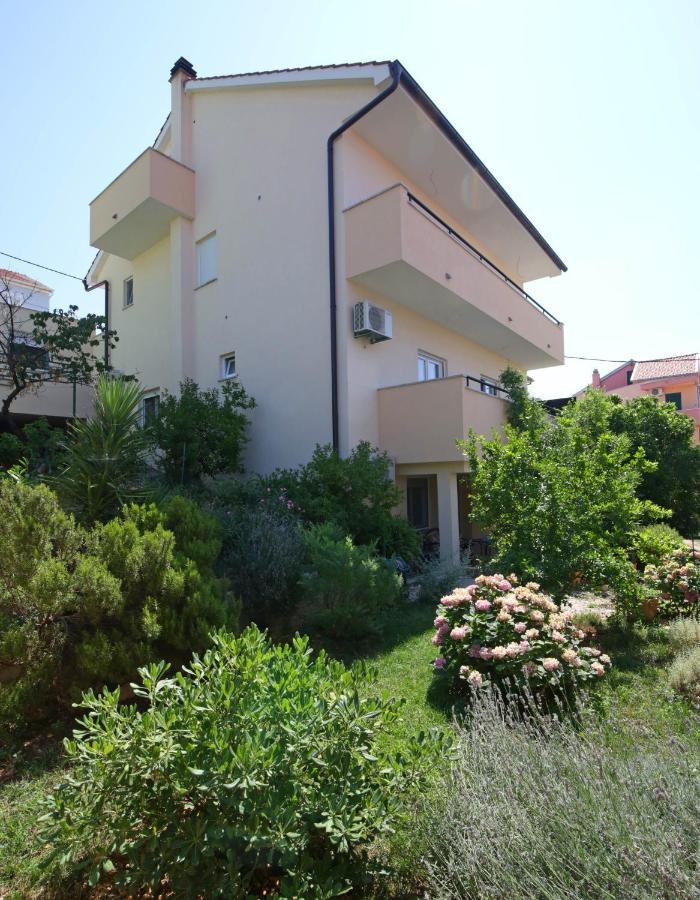 Apartment Tonka Sibenik Bagian luar foto