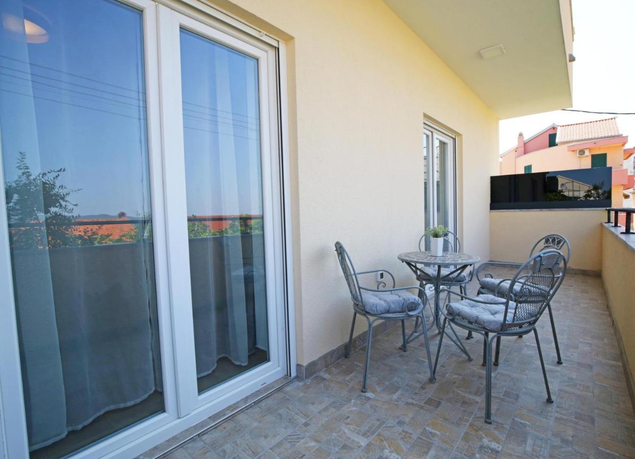 Apartment Tonka Sibenik Bagian luar foto