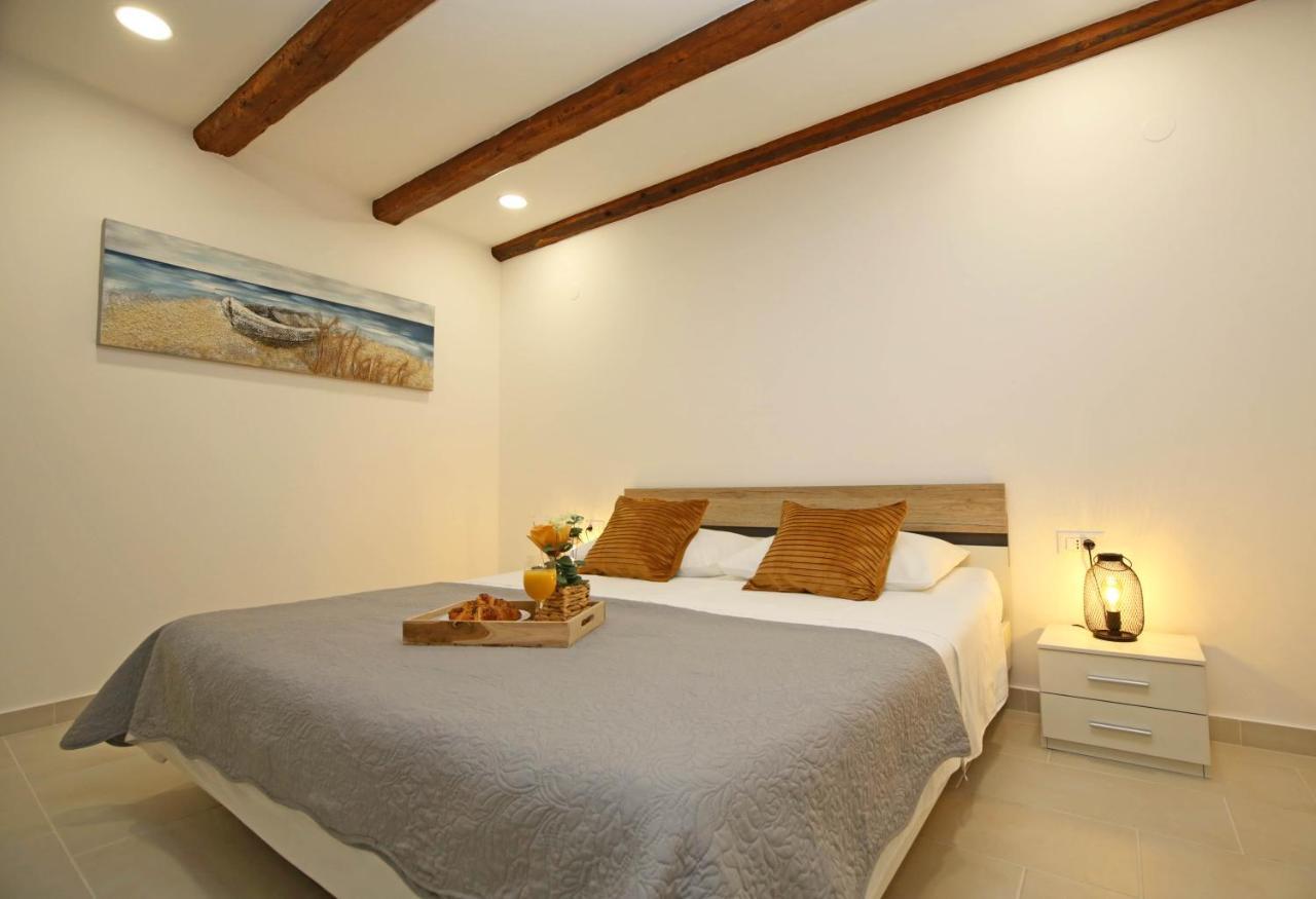 Apartment Tonka Sibenik Bagian luar foto