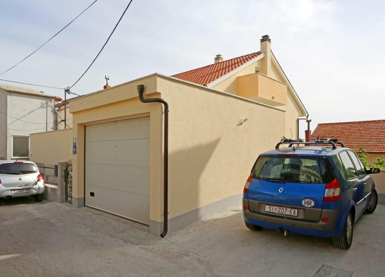Apartment Tonka Sibenik Bagian luar foto