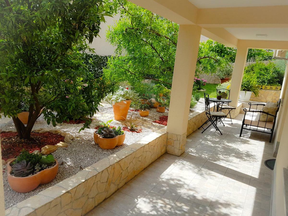 Apartment Tonka Sibenik Bagian luar foto